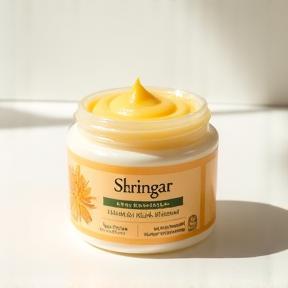 Jar of Shringar Naturals Herbal Glow Face Cream